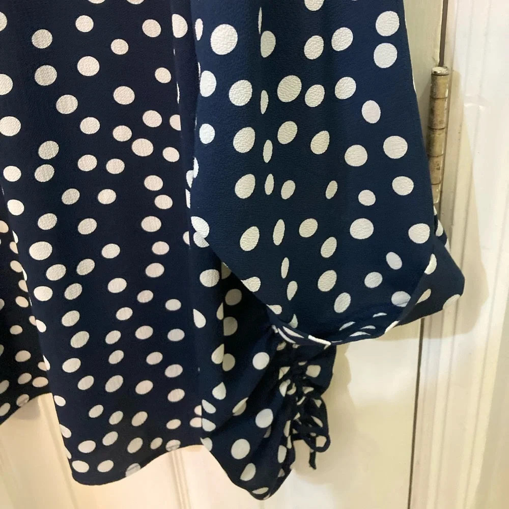 Plus size blouse - Picture 7 of 12